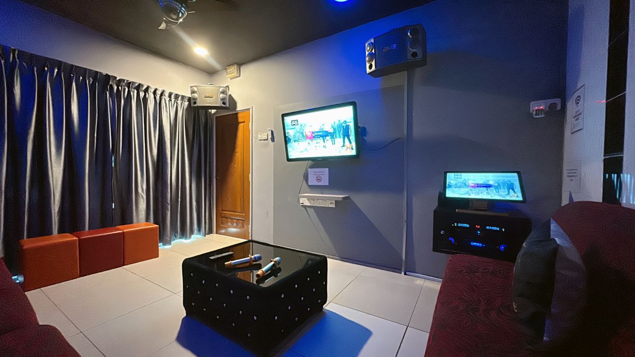 Karaoke Room
